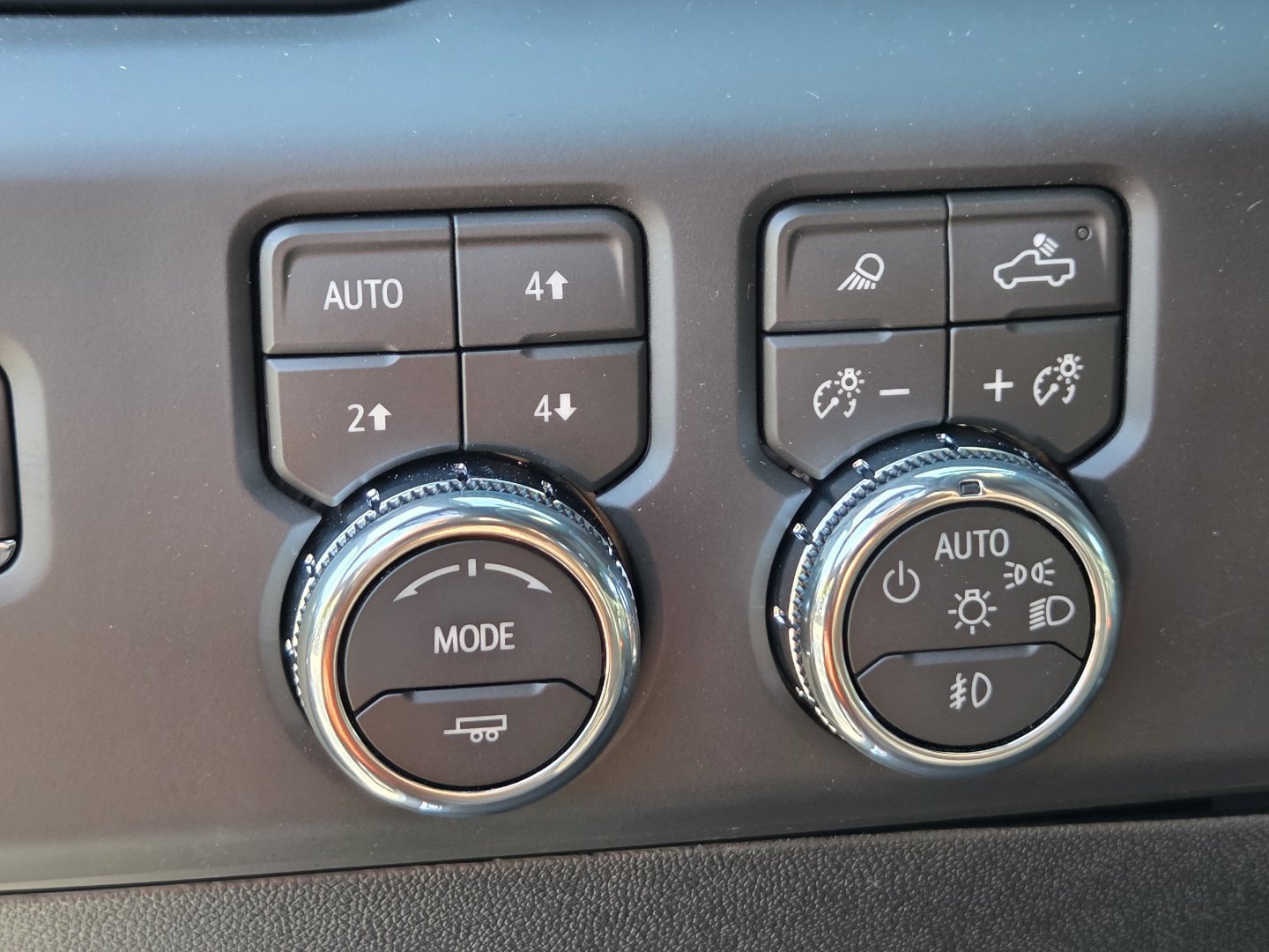 New 2026 GMC Sierra 2500 AT4 AWD/4WD image 31