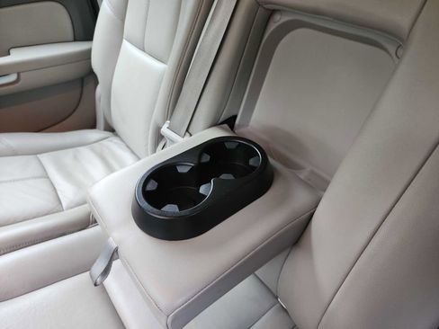 Used 2014 Chevrolet Suburban LT w/ Luxury Package RWD image 32