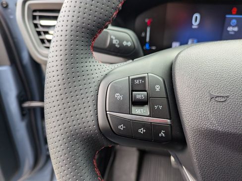 Certified 2024 Ford Escape ST-Line w/ Tech Pack #1 image 18