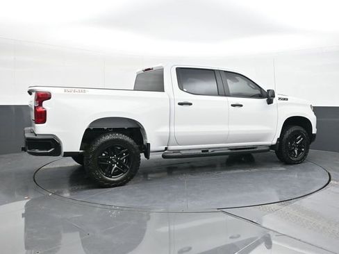 New 2026 Chevrolet Silverado 1500 Custom Trail Boss w/ LPO, Dark Essentials Package AWD/4WD image 15