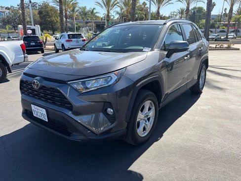 Used 2021 Toyota RAV4 XLE w/ Carpet Mat Package (TMS) AWD/4WD image 1