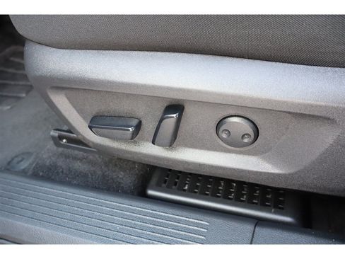 Used 2023 Nissan Rogue SV AWD/4WD image 19