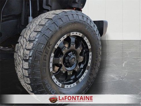 Used 2010 Jeep Wrangler Unlimited Sahara w/ Dual Top Group image 28