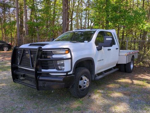 Used 2024 Chevrolet Silverado 3500 W/T w/ WT Convenience Package image 2