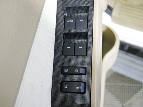 Used 2010 Ford Explorer XLT AWD/4WD image 23
