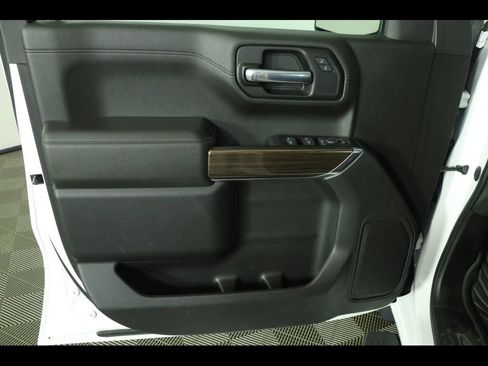 Used 2022 Chevrolet Silverado 1500 LT Trail Boss w/ Bed Protection Package AWD/4WD image 22
