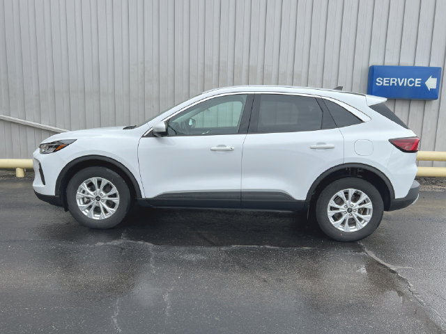 Used 2023 Ford Escape Active w/ Tech Pack #2 AWD/4WD image 6