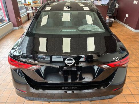 Used 2024 Nissan Sentra SV FWD image 9