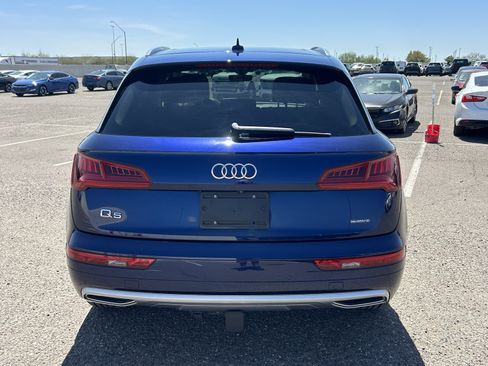 Used 2019 Audi Q5 2.0T Premium Plus w/ Premium Plus Package AWD/4WD image 4