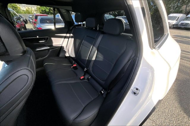 Used 2026 Mercedes-Benz GLC 300 4MATIC image 17