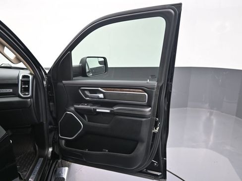 Used 2020 RAM 1500 Laramie AWD/4WD image 36