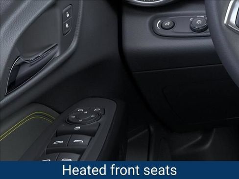 New 2026 Chevrolet Trax ACTIV w/ Sunroof Package FWD image 25
