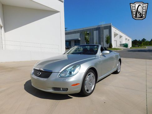Used 2003 Lexus SC 430 Convertible image 4
