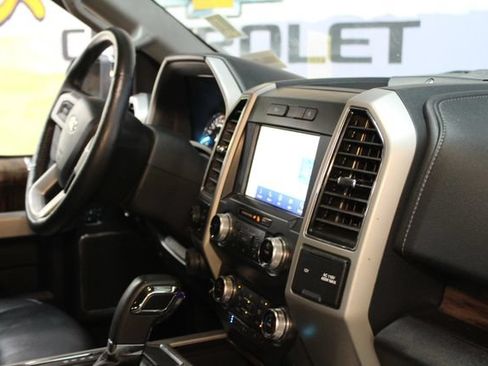 Used 2019 Ford F150 Lariat w/ Equipment Group 502A Luxury AWD/4WD image 10