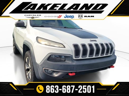 Used 2015 Jeep Cherokee Trailhawk w/ Comfort/Convenience Group AWD/4WD image 1