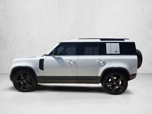 Used 2024 Land Rover Defender 110 S AWD/4WD image 8