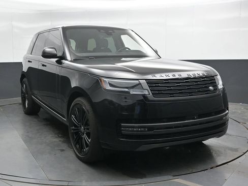Used 2025 Land Rover Range Rover SE AWD/4WD image 6