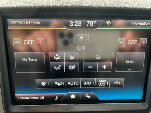 Used 2015 Ford F250 Lariat w/ Camper Package image 25