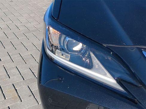 Used 2024 Lexus ES 350 Luxury image 11
