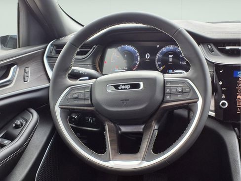 New 2026 Jeep Grand Cherokee L Limited AWD/4WD image 9