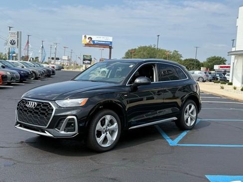 Used 2025 Audi Q5 2.0T Premium Plus w/ Premium Plus Package image 3