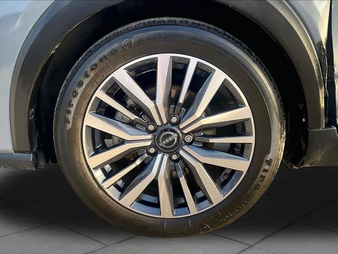 Used 2024 Nissan Kicks SV FWD image 11