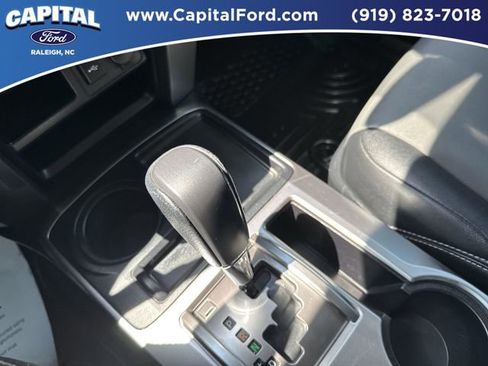 Used 2020 Toyota 4Runner SR5 Premium w/ Moonroof Package RWD image 31