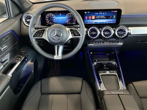 Certified 2026 Mercedes-Benz GLB 250 4MATIC image 18