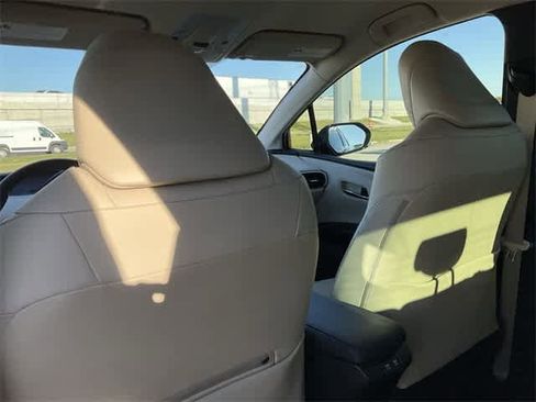 Used 2019 Toyota Prius XLE image 15