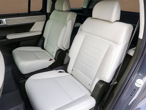 Used 2024 Hyundai Santa Fe Calligraphy image 25