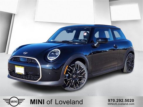 Used 2025 MINI Cooper 2-Door Hardtop image 1