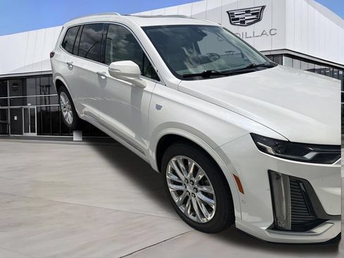 Used 2020 Cadillac XT6 Premium Luxury FWD image 7