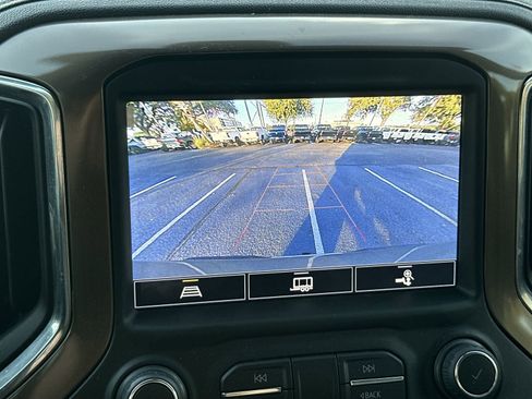 Used 2021 Chevrolet Silverado 1500 High Country image 27