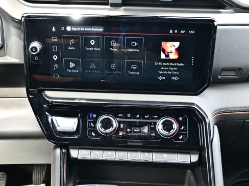 Used 2025 GMC Sierra 1500 AT4 w/ AT4 Premium Package AWD/4WD image 20