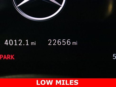 Used 2025 Mercedes-Benz GLC 300 4MATIC Coupe image 19