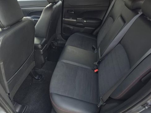 Used 2024 Mitsubishi Outlander Sport SE image 25