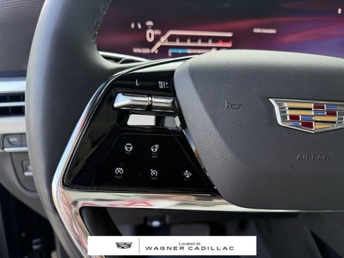 Used 2025 Cadillac Escalade Sport w/ LPO, ONYX Package image 20