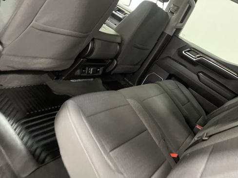 Used 2023 Chevrolet Silverado 1500 LT AWD/4WD image 17