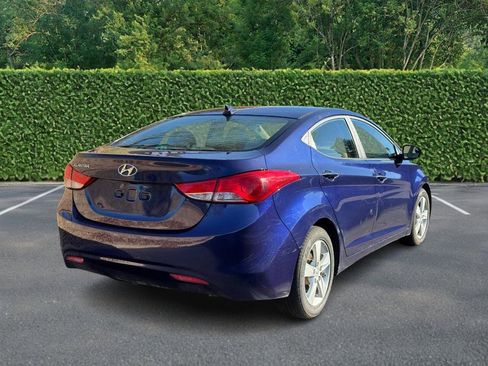 Used 2013 Hyundai Elantra GLS w/ Preferred Pkg image 3