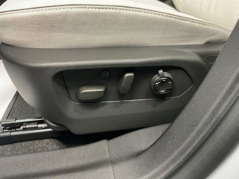 New 2026 Buick Envision Avenir image 15