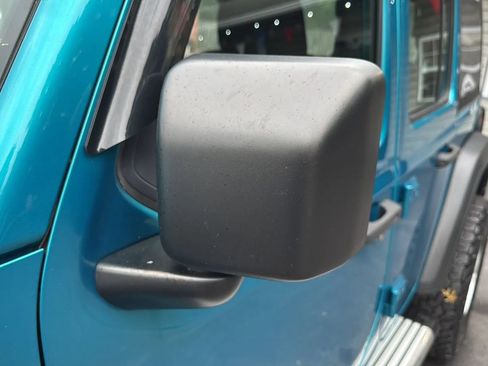 Used 2020 Jeep Wrangler Unlimited Sport AWD/4WD image 9