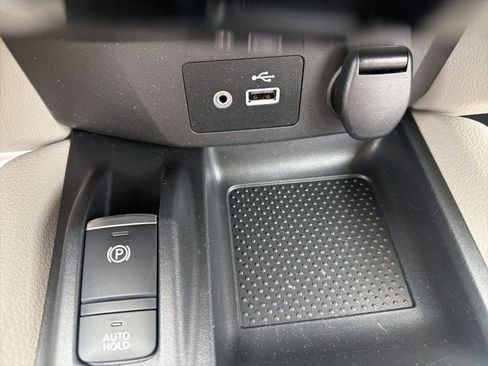 Used 2019 Nissan Rogue Sport SV w/ Technology Package image 18