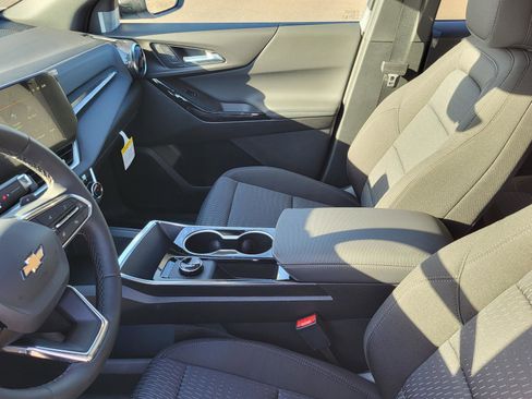 New 2026 Chevrolet Equinox LT w/ Safety and Technology Package FWD image 19