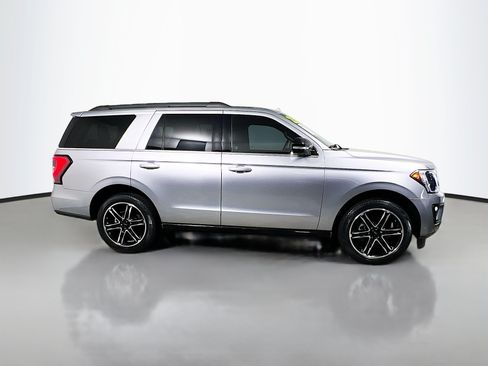 Used 2021 Ford Expedition Limited RWD image 3