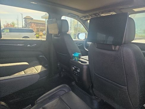 Used 2021 GMC Yukon XL Denali w/ Denali Ultimate Package AWD/4WD image 4