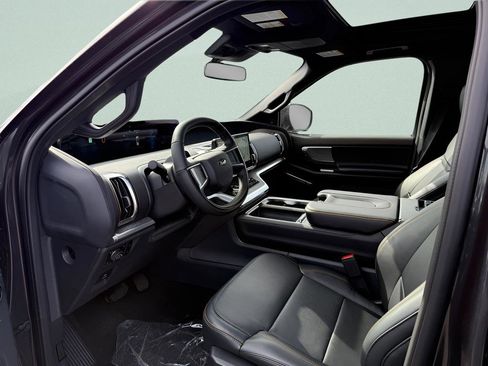 New 2025 Ford Expedition Tremor AWD/4WD image 3