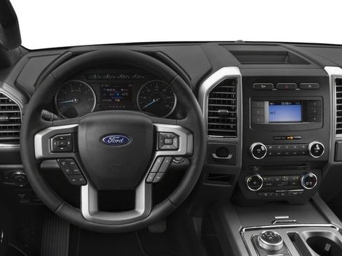 Used 2018 Ford Expedition Platinum RWD image 7