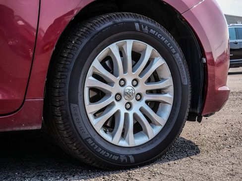 Used 2012 Toyota Sienna XLE FWD image 9