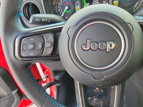 Used 2024 Jeep Wrangler Unlimited Rubicon 4xe image 21