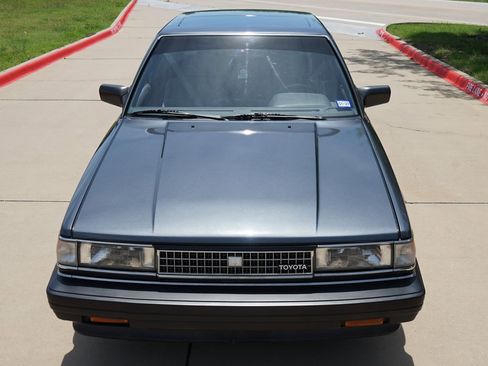 Used 1987 Toyota Cressida Sedan RWD image 23